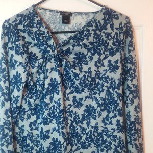 Ann Taylor Medium Petite MP Gray Blue Floral Top